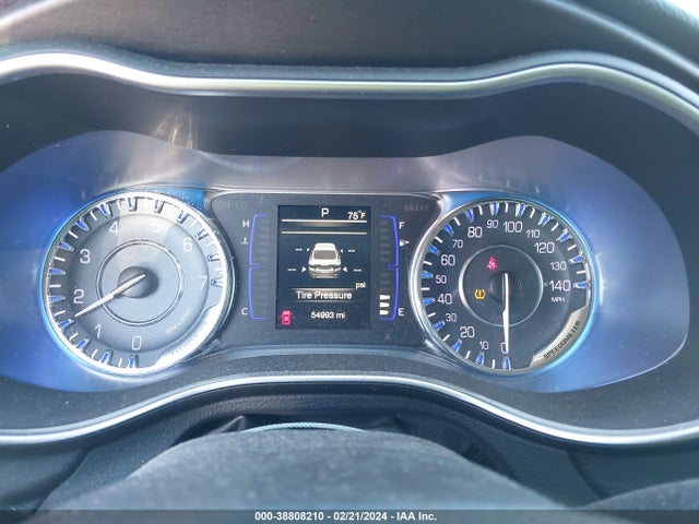 Chrysler 200 Limited Platinum 2016 1C3CCCAB5GN192135 Image 7