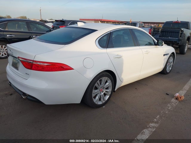2016 JAGUAR XF SAJBD4BV2GCY08924 Photo 3