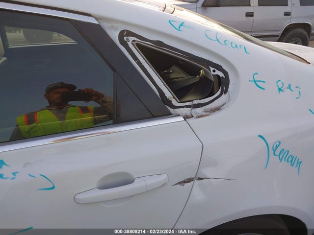 2016 JAGUAR XF SAJBD4BV2GCY08924 Photo 5