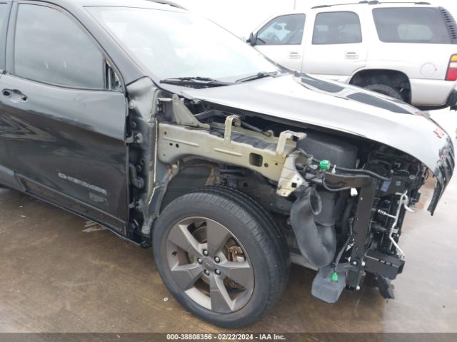 1C4PJLCS2GW376152 Jeep Cherokee 75th Anniversary