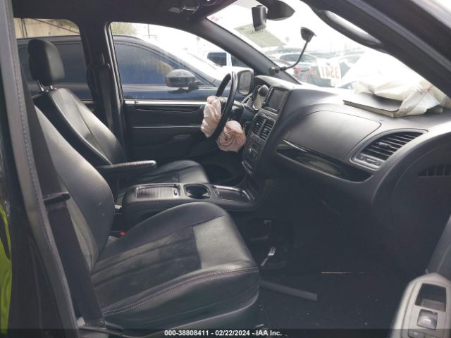 2C4RDGCG3JR259375 Dodge Grand Caravan Sxt