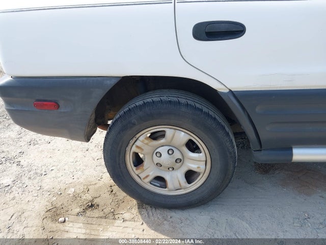 1998 TOYOTA RAV4 VIN: JT3GP10V7W7038566