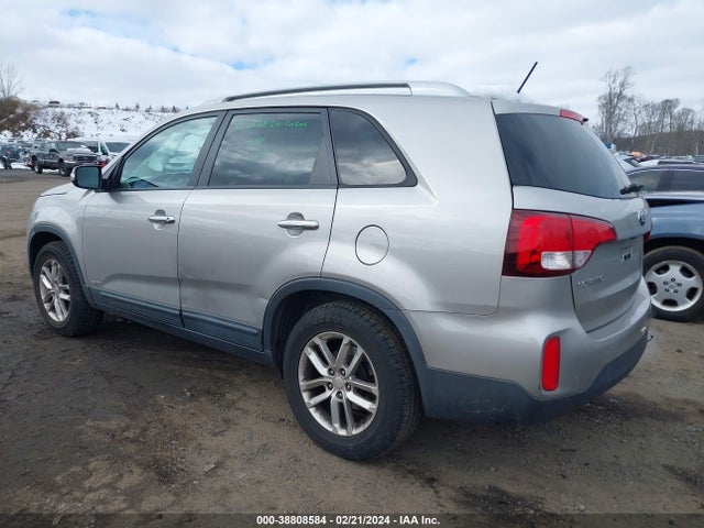 KIA Sorento Lx V6 2015 5XYKTDA71FG608552 Image 3