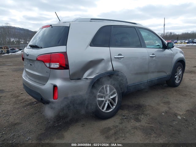 KIA Sorento Lx V6 2015 5XYKTDA71FG608552 Image 4