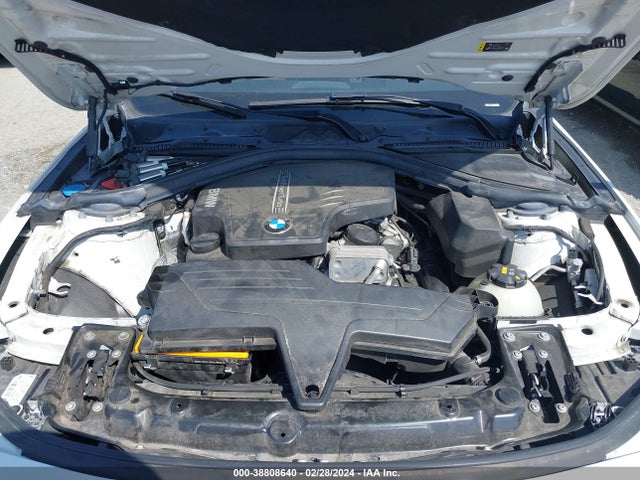 BMW 320i 2018 WBA8A9C57JAH14554 Image 10