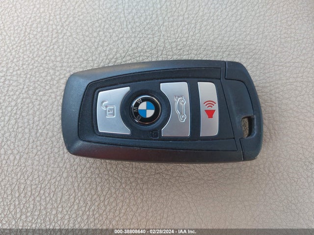 BMW 320i 2018 WBA8A9C57JAH14554 Image 11