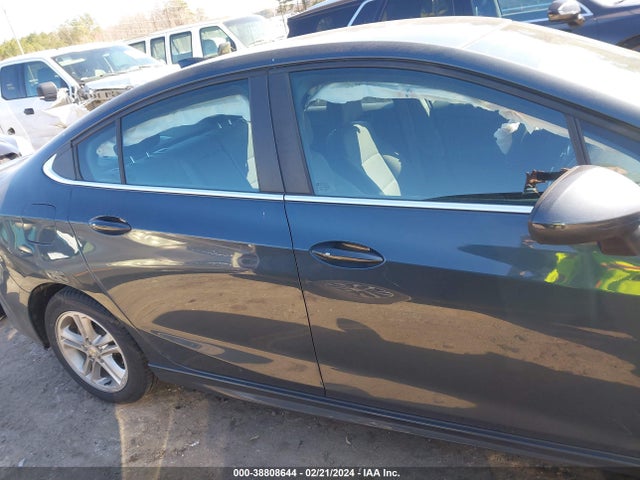 Chevrolet Cruze Lt Auto 2018 1G1BE5SM8J7103823 Image 13