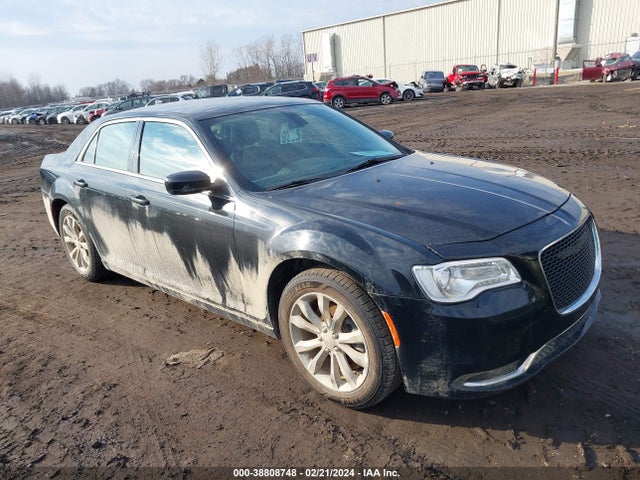 2015 CHRYSLER 300 LIMITED VIN: 2C3CCARGXFH883186