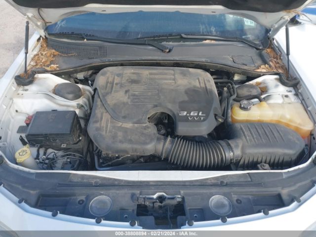 2C3CCAEG3GH181671 Chrysler 300C