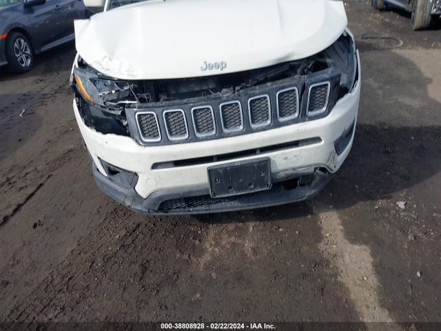 Jeep Compass Latitude 4x4 2018 3C4NJDBB3JT435754 Image 12