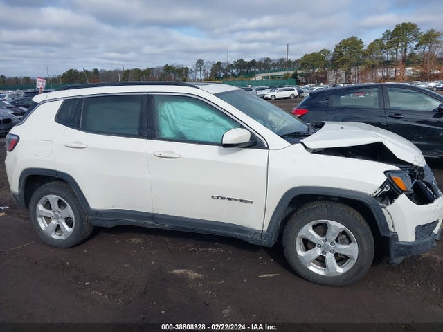 Jeep Compass Latitude 4x4 2018 3C4NJDBB3JT435754 Image 13