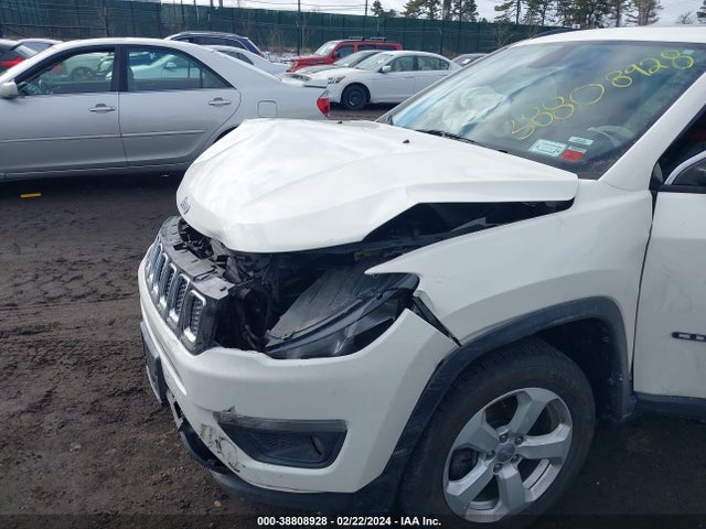 Jeep Compass Latitude 4x4 2018 3C4NJDBB3JT435754 Image 6