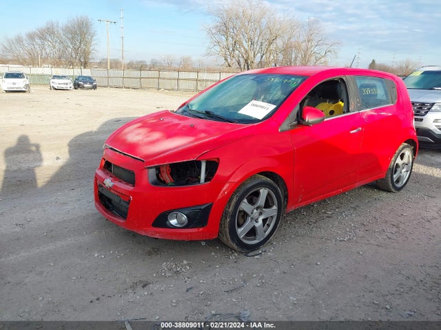 Chevrolet Sonic Ltz Auto 2015 1G1JE6SB3F4101809 Image 2