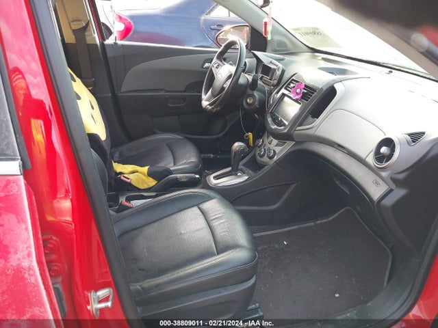 Chevrolet Sonic Ltz Auto 2015 1G1JE6SB3F4101809 Image 5