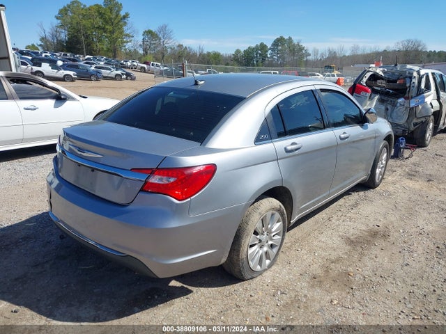Chrysler 200 LX 2014 1C3CCBAB0EN211763 Image 4