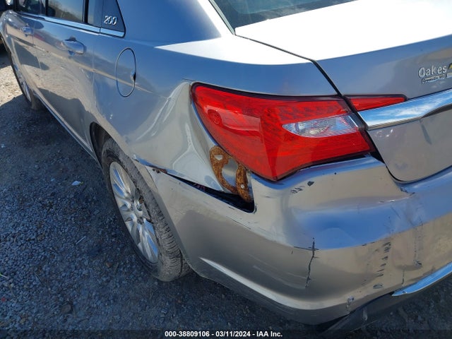 Chrysler 200 LX 2014 1C3CCBAB0EN211763 Image 6
