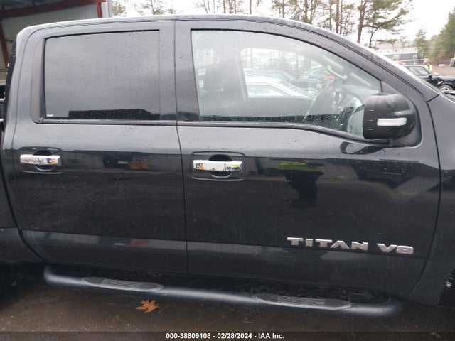 Nissan TITAN SV 2018 1N6AA1EJ2JN500672 Image 14