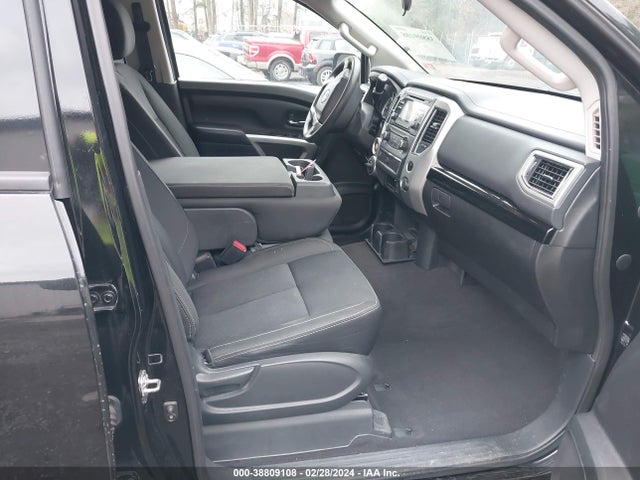 Nissan TITAN SV 2018 1N6AA1EJ2JN500672 Image 5