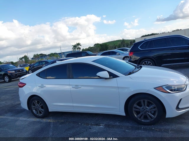 Hyundai ELANTRA SEL 2018 5NPD84LF5JH254227 Image 13