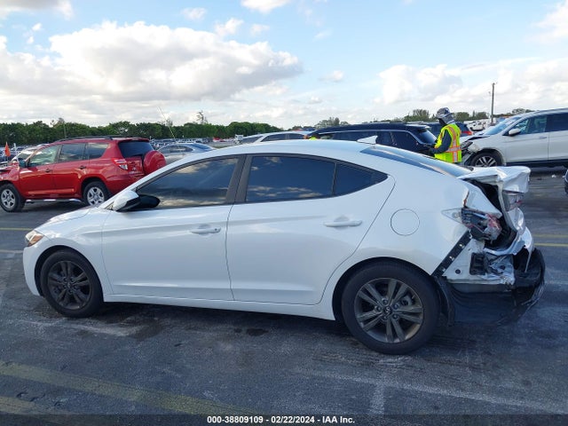 Hyundai ELANTRA SEL 2018 5NPD84LF5JH254227 Image 14