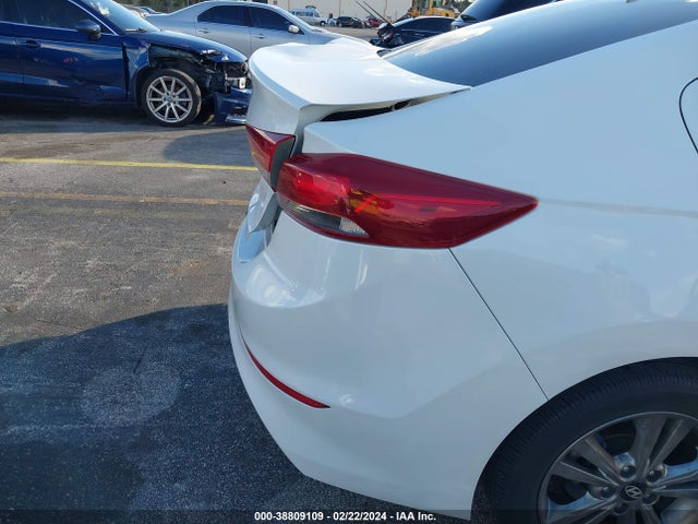 Hyundai ELANTRA SEL 2018 5NPD84LF5JH254227 Image 19
