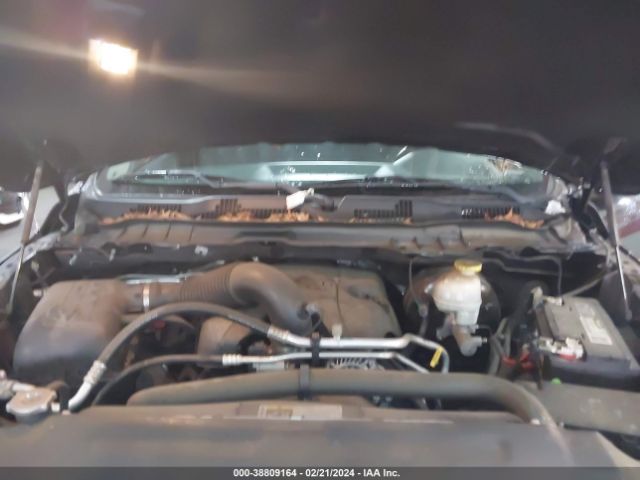 1C6RR7GT5HS560965 RAM 1500 Big Horn Quad Cab 4x4 6'4 Box