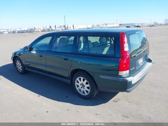 2001 VOLVO V70 2.4 VIN: YV1SW61RX12112425