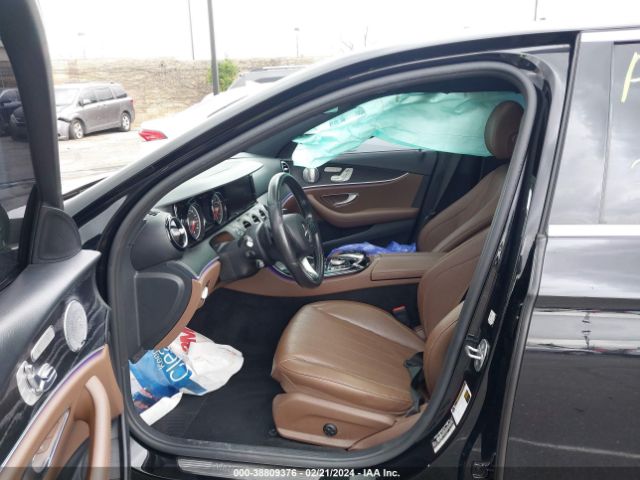 WDDZF4JB8HA157025 Mercedes-Benz E 300