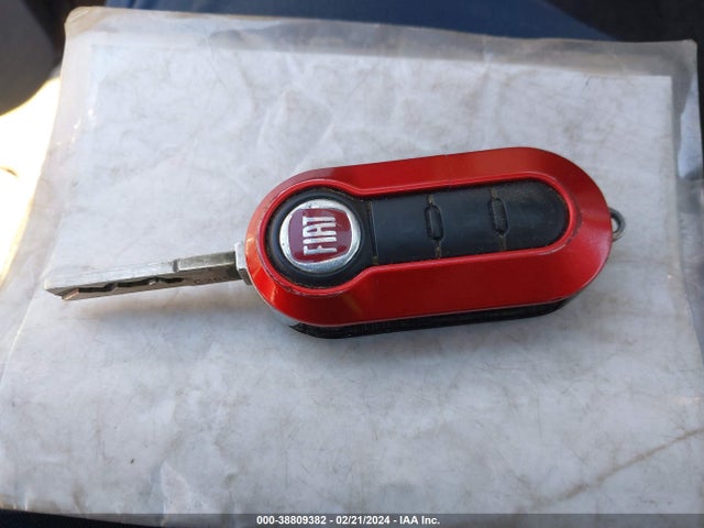 2013 FIAT 500 3C3CFFAR4DT749425 Photo 10