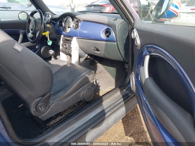 2006 MINI COOPER S WMWRH33506TF88059 Photo 4