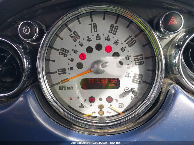 2006 MINI COOPER S WMWRH33506TF88059 Photo 6