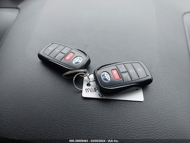 Toyota SIENNA LE 2023 5TDKSKFCXPS077207 Image 11