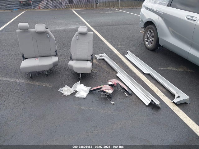 Toyota SIENNA LE 2023 5TDKSKFCXPS077207 Image 12