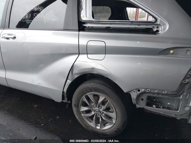 Toyota SIENNA LE 2023 5TDKSKFCXPS077207 Image 6