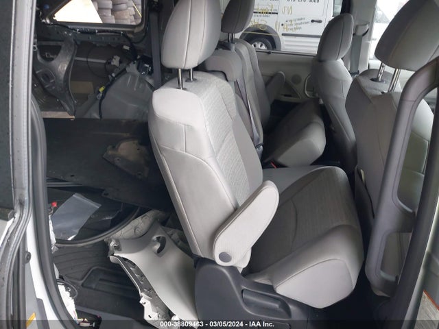 Toyota SIENNA LE 2023 5TDKSKFCXPS077207 Image 8
