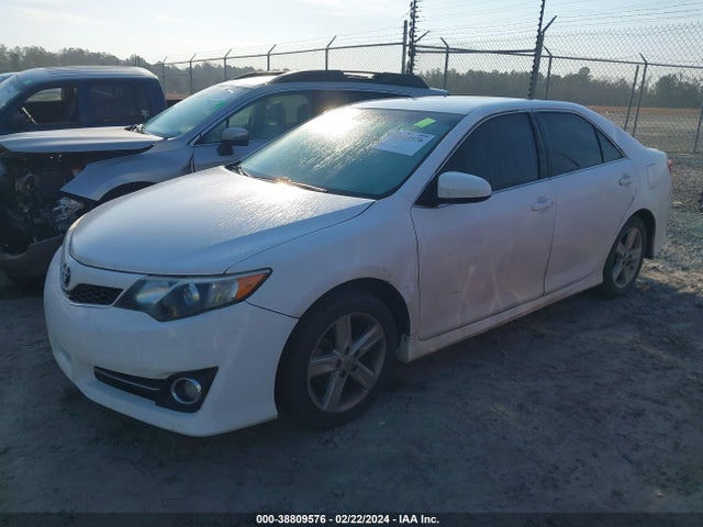 Toyota CAMRY SE 2014 4T1BF1FK9EU305370 Image 2