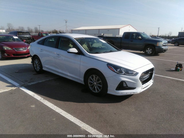 Hyundai SONATA SE 2019 5NPE24AFXKH758735 Image 1