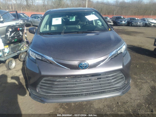 Toyota SIENNA LE 2021 5TDKRKEC4MS004410 Image 12