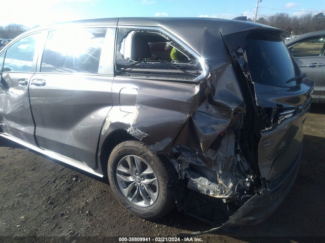 Toyota SIENNA LE 2021 5TDKRKEC4MS004410 Image 6