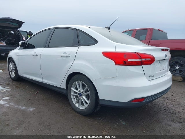 Ford FOCUS SE 2016 1FADP3F25GL232843 Image 3