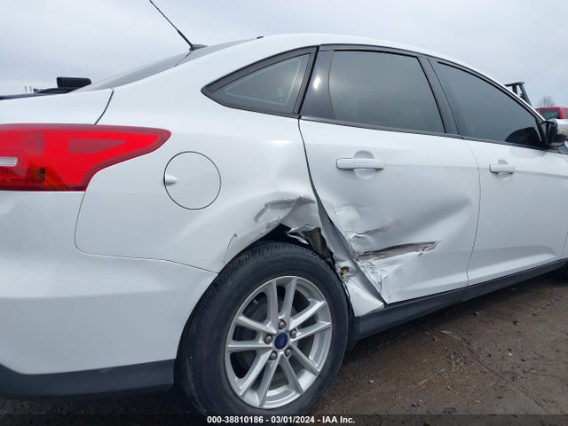 Ford FOCUS SE 2016 1FADP3F25GL232843 Image 6
