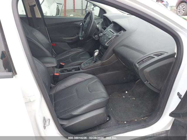 Ford FOCUS SE 2015 1FADP3K23FL368361 Image 5