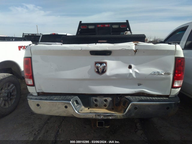 RAM 2500 Tradesman  4x4 8' Box 2018 3C6UR5HL6JG297783 Image 16