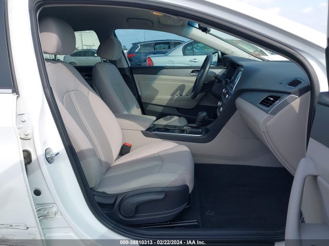 Hyundai SONATA SEL 2019 5NPE34AF4KH770263 Image 5