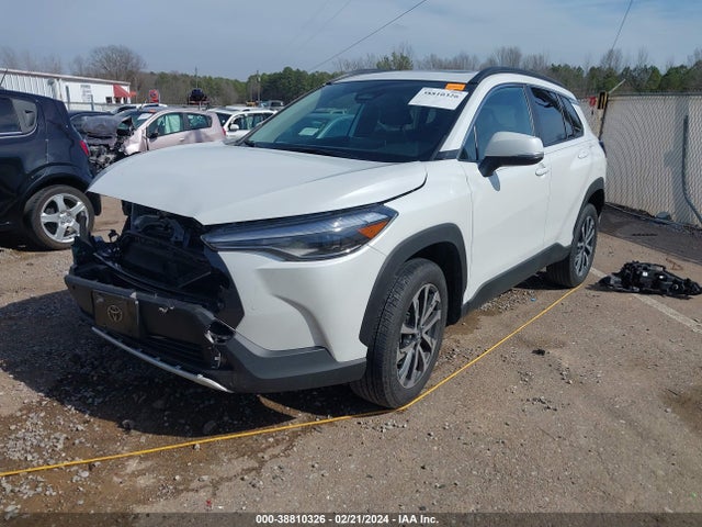 Toyota Corolla Cross Xle 2023 7MUDAAAG8PV058192 Image 2