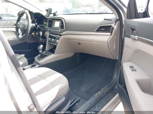 2020 HYUNDAI ELANTRA SE VIN: 5NPD74LF6LH605135