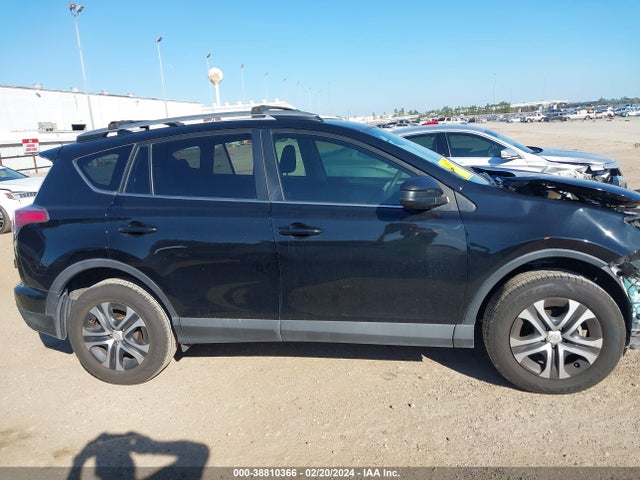 Toyota RAV4 LE 2018 2T3ZFREV0JW473599 Image 14