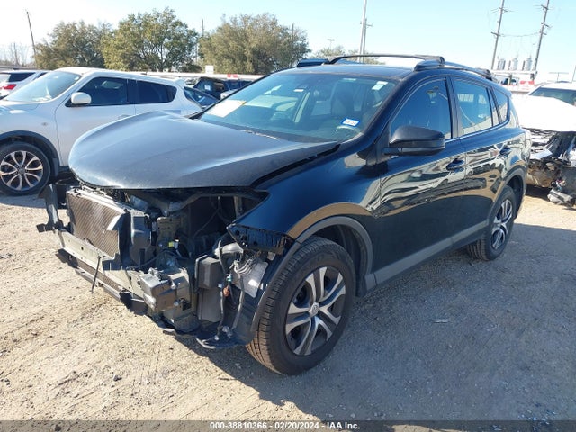 Toyota RAV4 LE 2018 2T3ZFREV0JW473599 Image 2