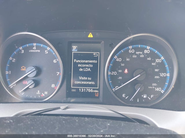 Toyota RAV4 LE 2018 2T3ZFREV0JW473599 Image 7