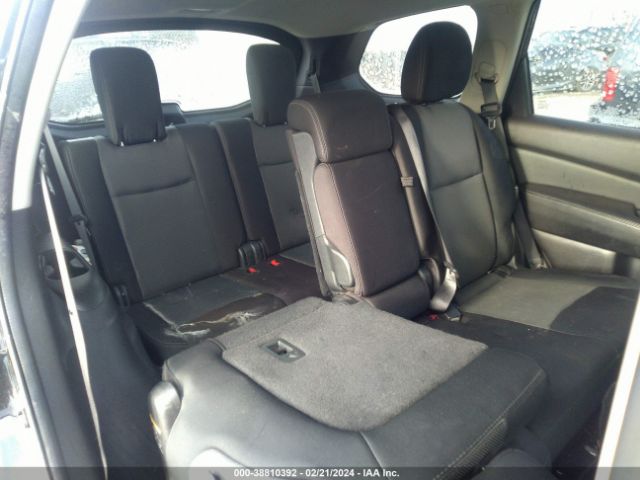 5N1DR2MM9JC623371 Nissan Pathfinder Sv